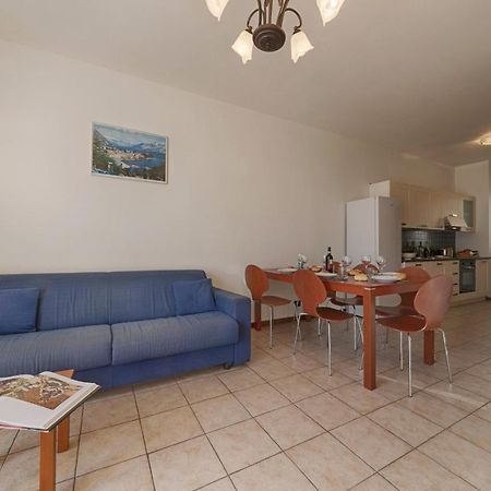 2-Bedroom Lakeview Apartment At The Lake Acquaseria Exteriér fotografie