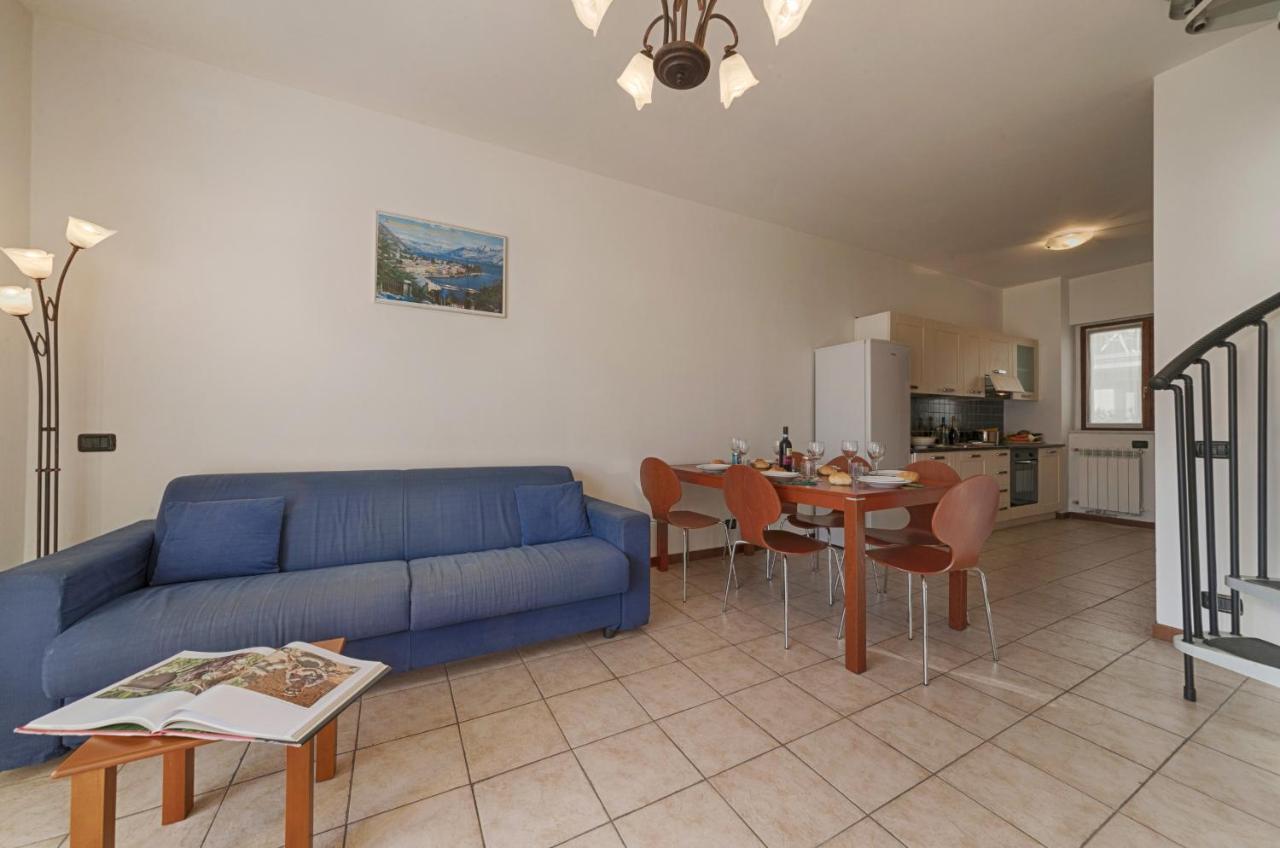 2-Bedroom Lakeview Apartment At The Lake Acquaseria Exteriér fotografie
